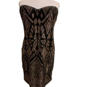 Elegant  Black and Gold Pyramid Design Sleeveless  Dress